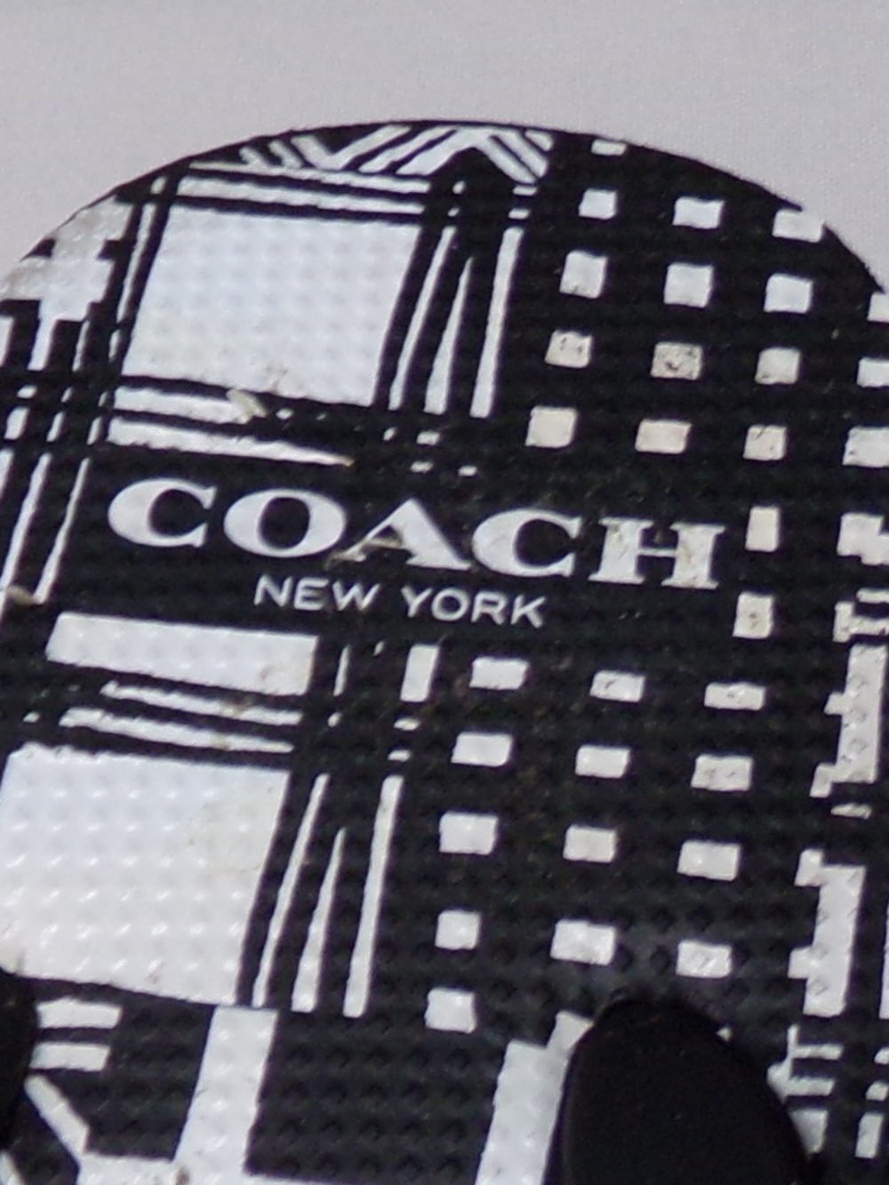 NWOB Coach New York Geometric Graphic Print Thong Bow Wedge Sandal Blk/Wh SzUS 7 - Picture 14 of 14